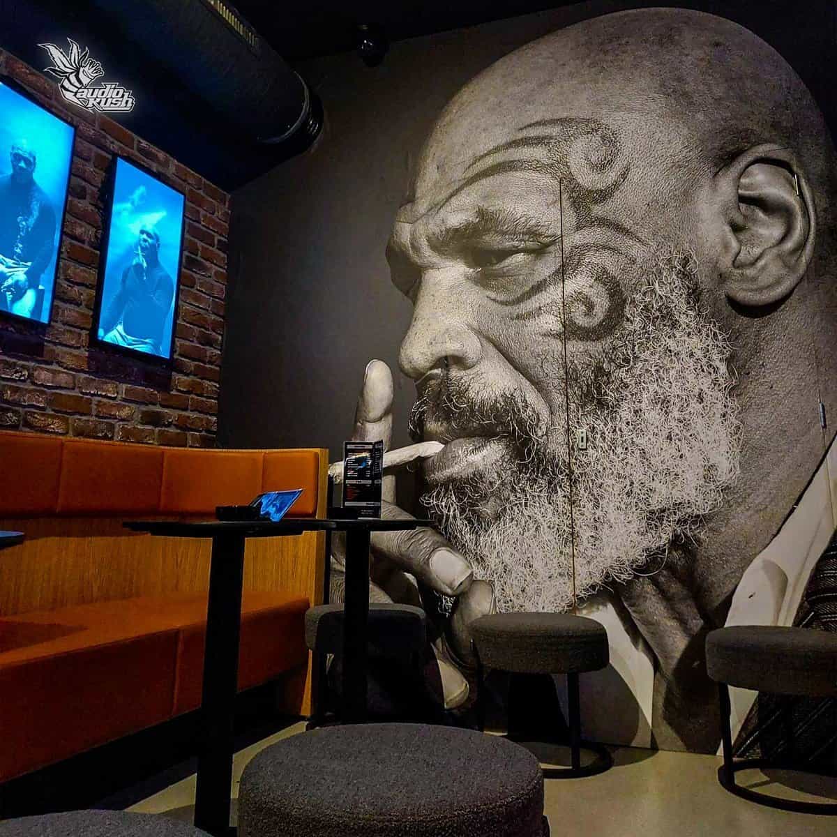 Amsterdam - Tyson 2.0 - Coffeeshop Lounge Inside-min