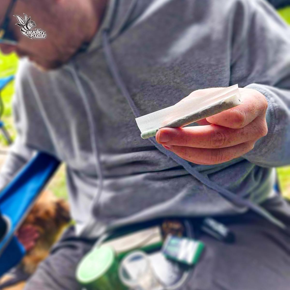 Budbong Rolls Up With Mascotte's New Conical Active Filters With Mascotte Hemp Rolling Paper