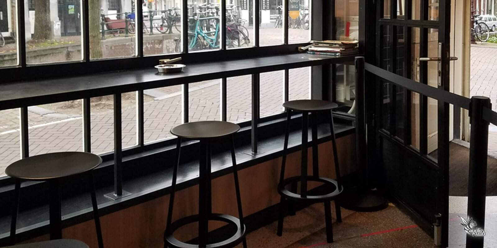 coffeeshop solo closed smoking lounge covid 19