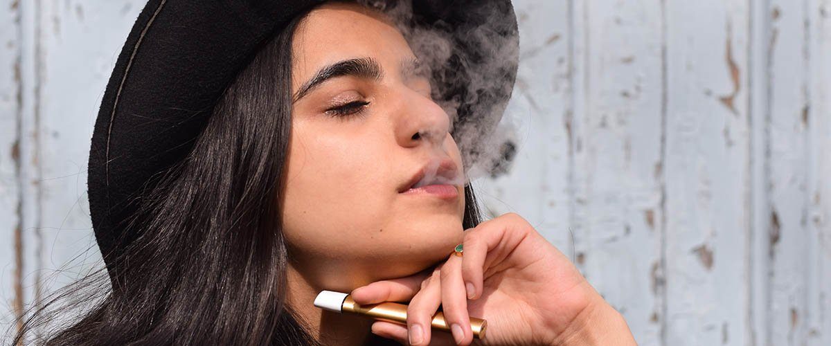 CBD-Vape-Carts-and-Their-Potential-Benefits-for-Smoking-Cessation