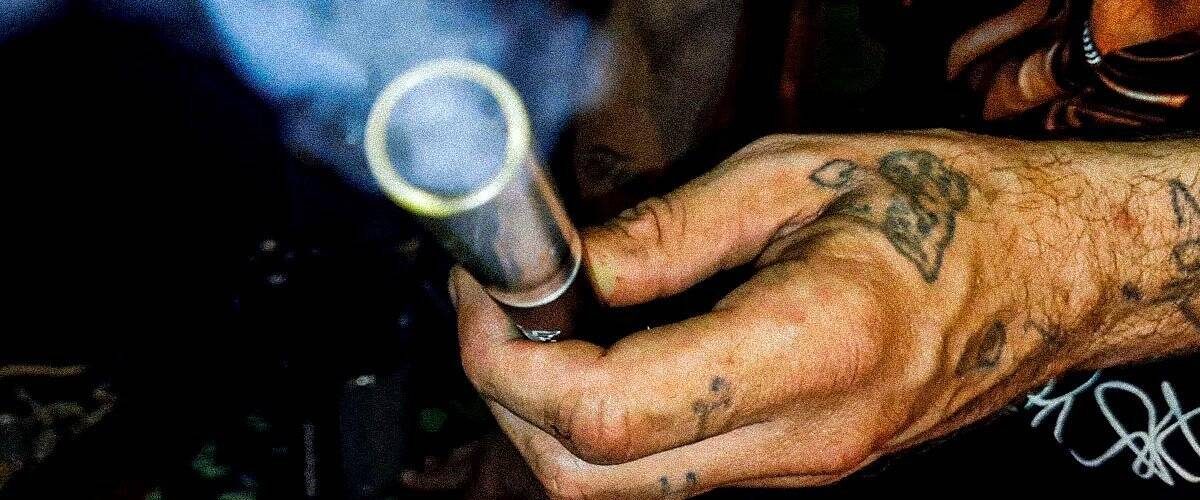 Feature-img-stundenglass-versitle-gravity-bong-