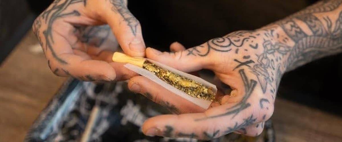 How-To-Roll-An-Infused-Joint-Donut-Hash-Hole